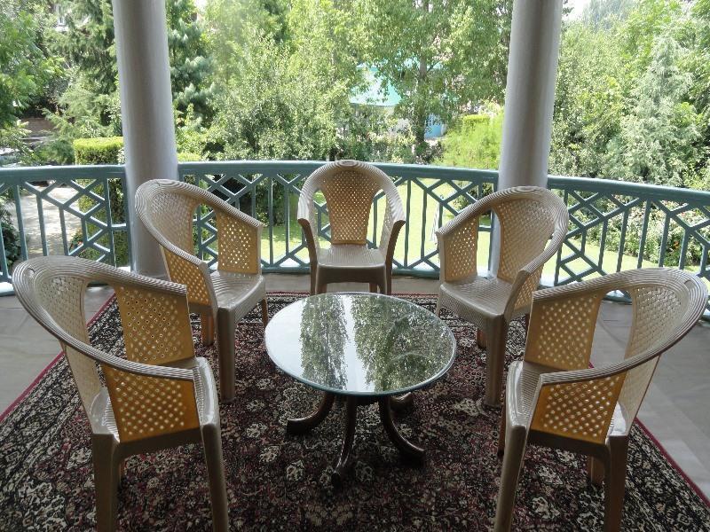 Green Acre Hotel Srinagar  Exterior photo